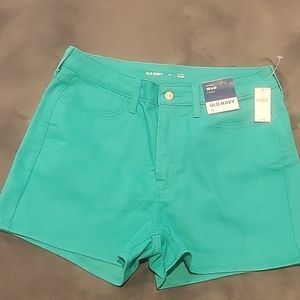 Women's Old Navy high rise green shorts. Size 10. NWT